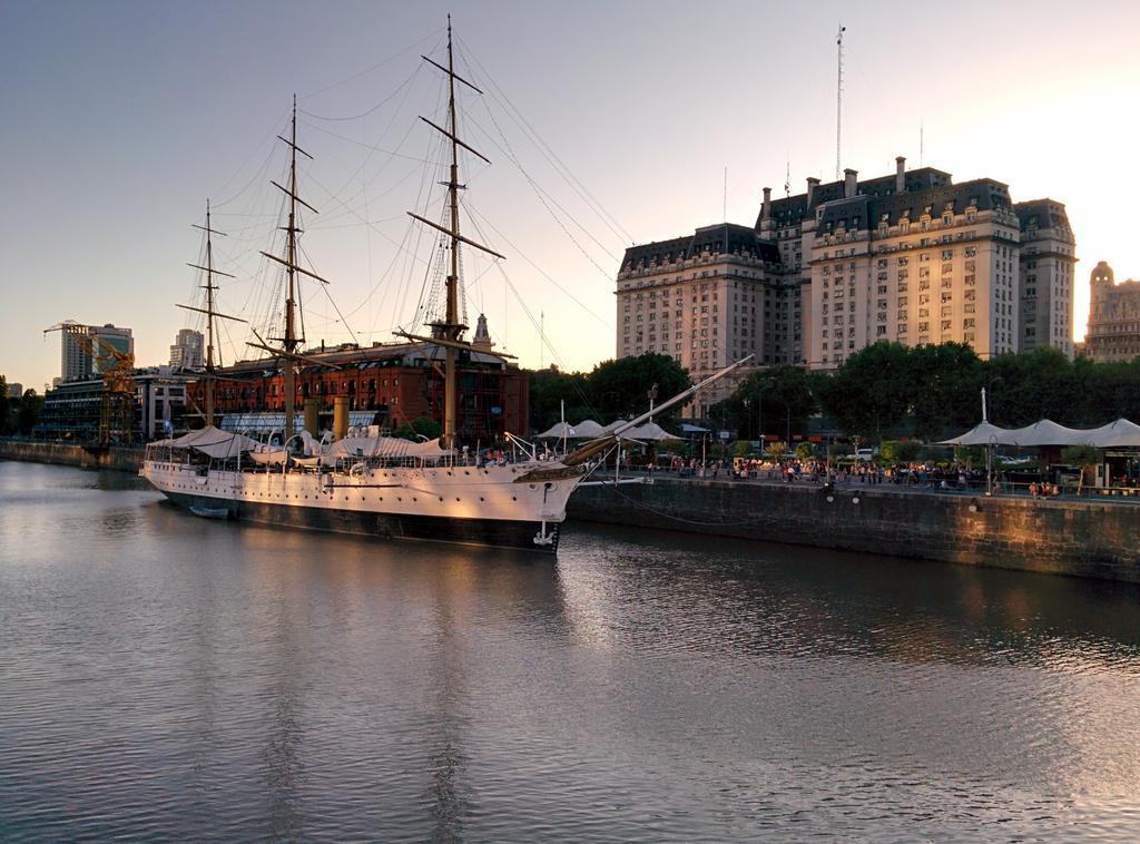 Apartamento Edificio Crucero Буенос Айрес Екстериор снимка