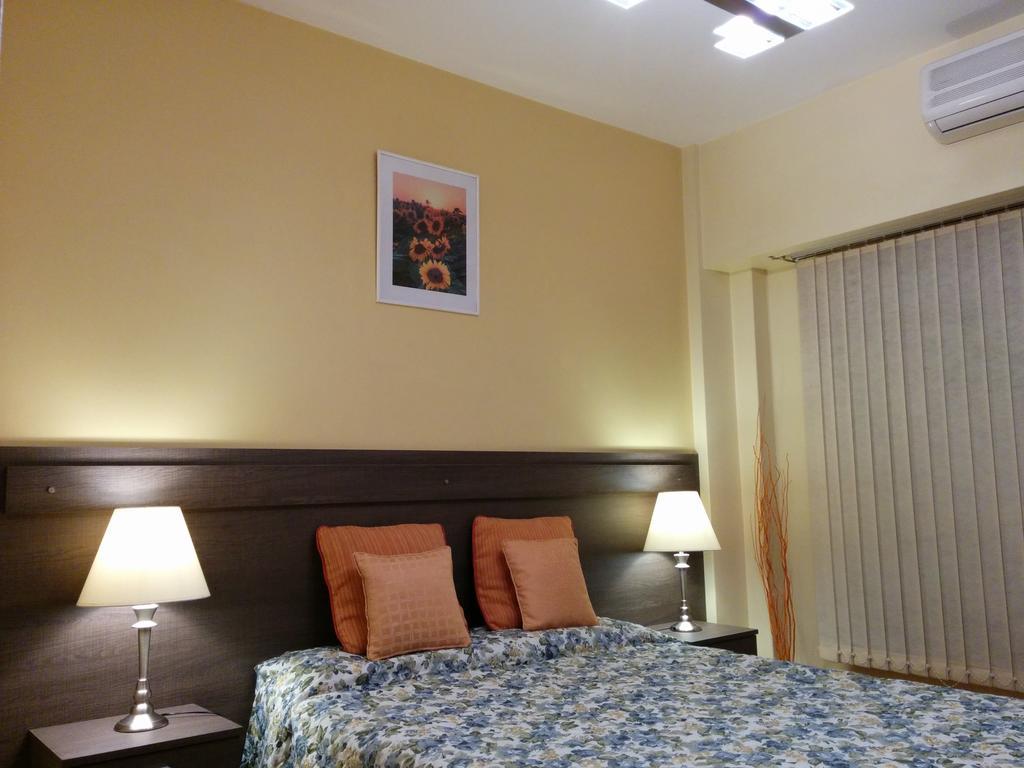 Apartamento Edificio Crucero Буенос Айрес Екстериор снимка